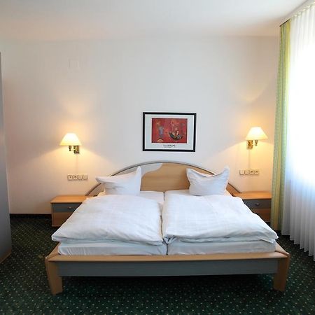 Hotel Hirsch Фройденштадт Экстерьер фото