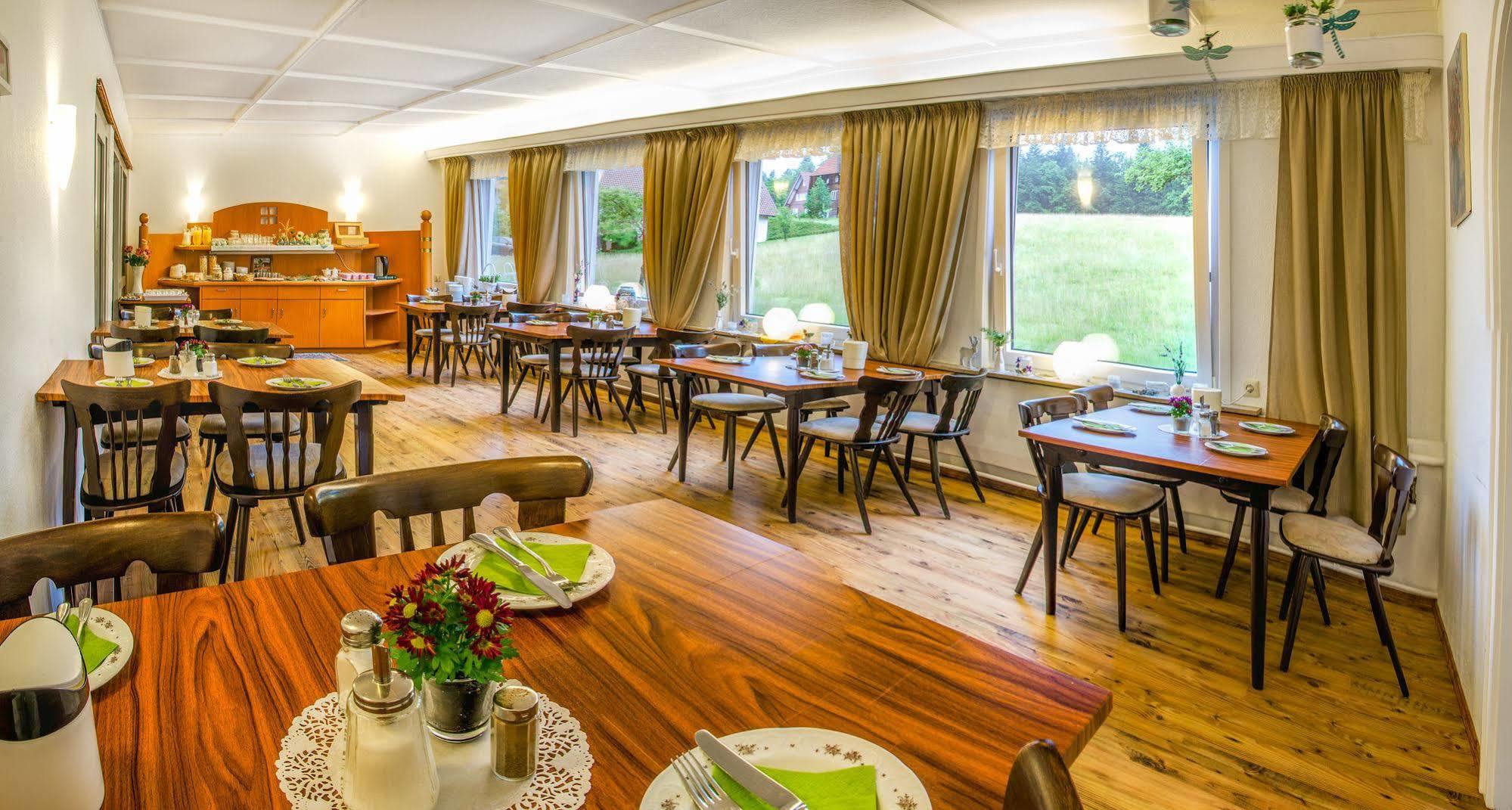 Hotel Hirsch Фройденштадт Экстерьер фото